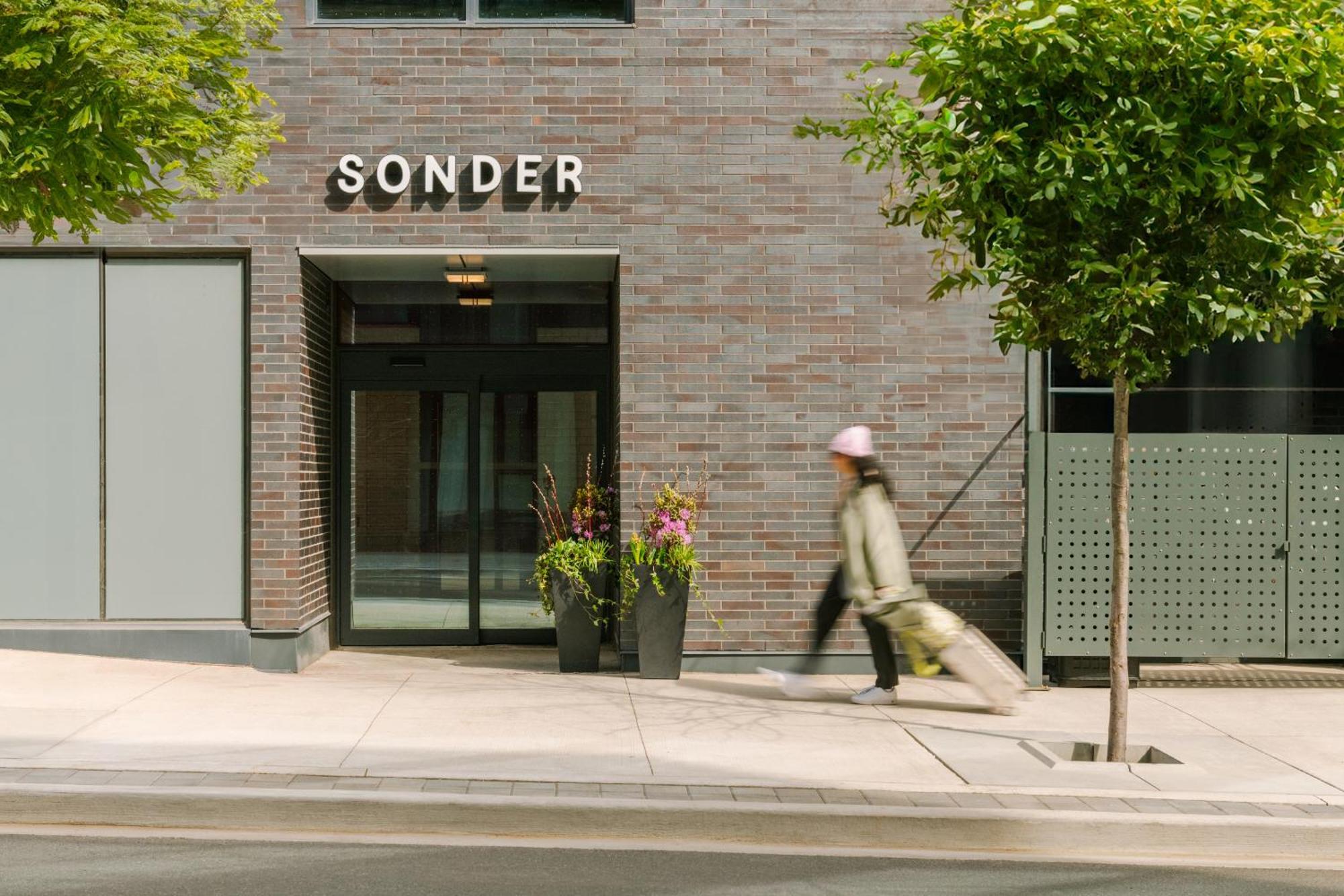 Hotel Sonder At Artesa Toronto Exterior foto